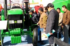 约翰迪尔参加第二届中国（内蒙古）农牧业机械展览会